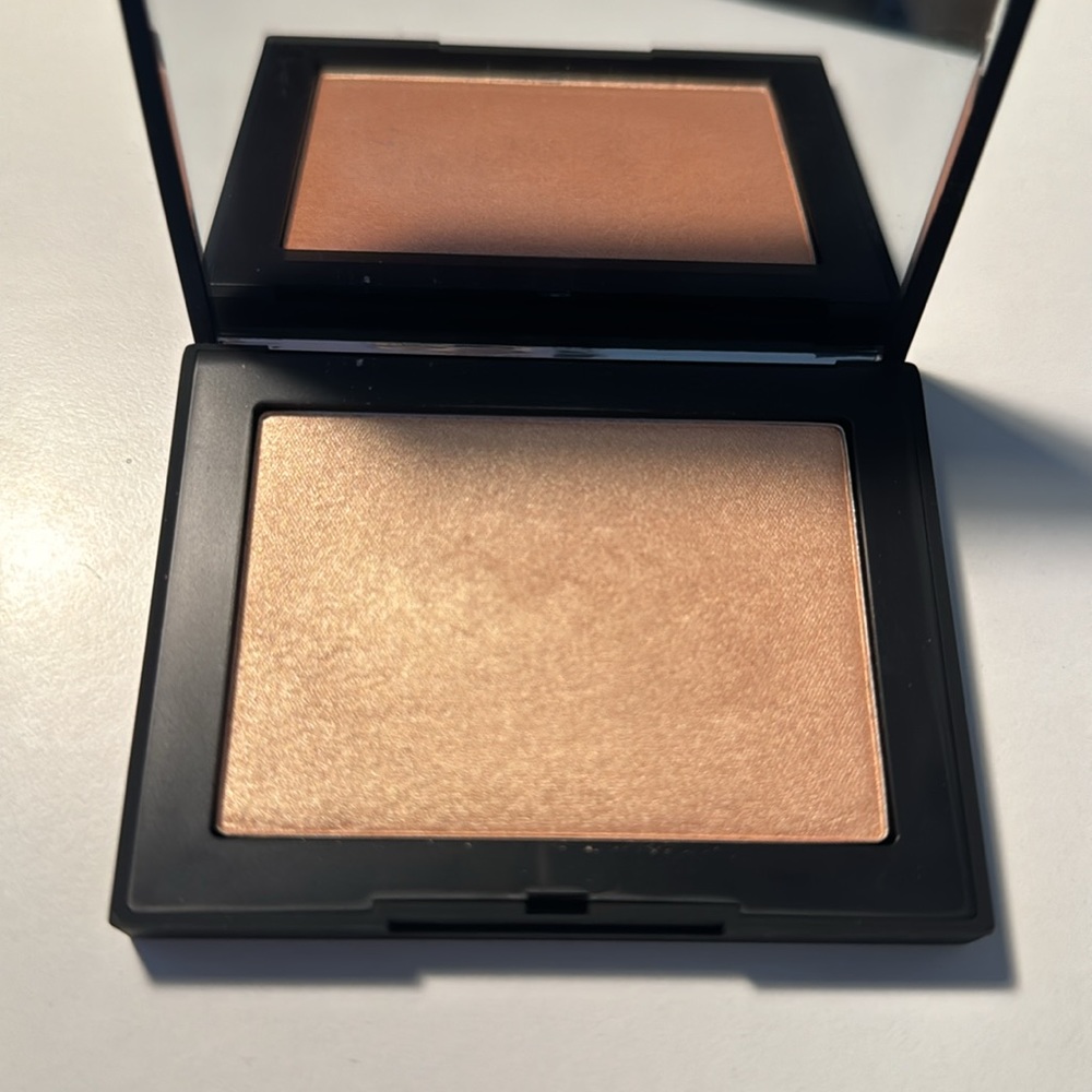 NARS - highlighting powder - Picture 2 of 3